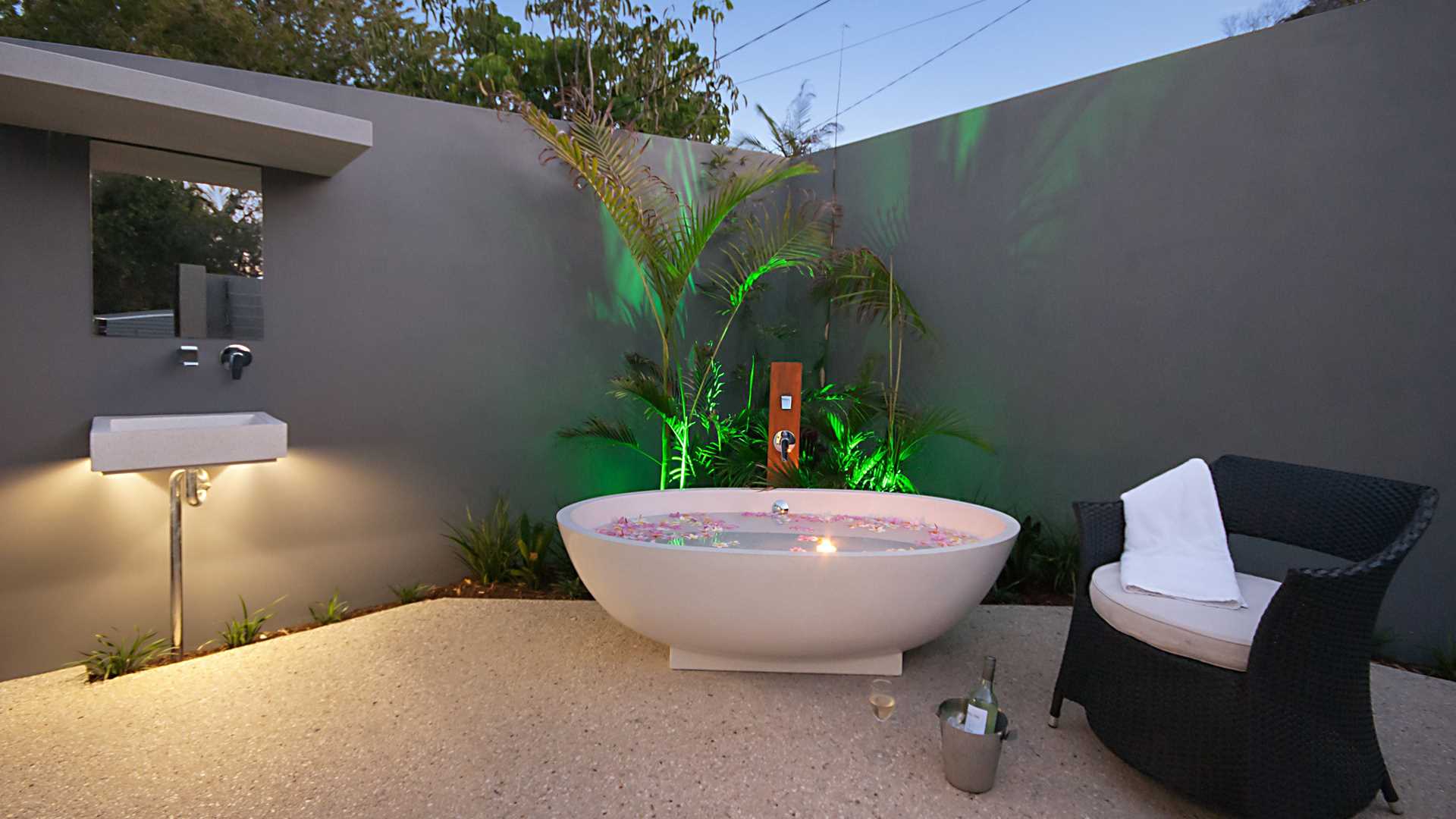 Outdoor Bali Baths